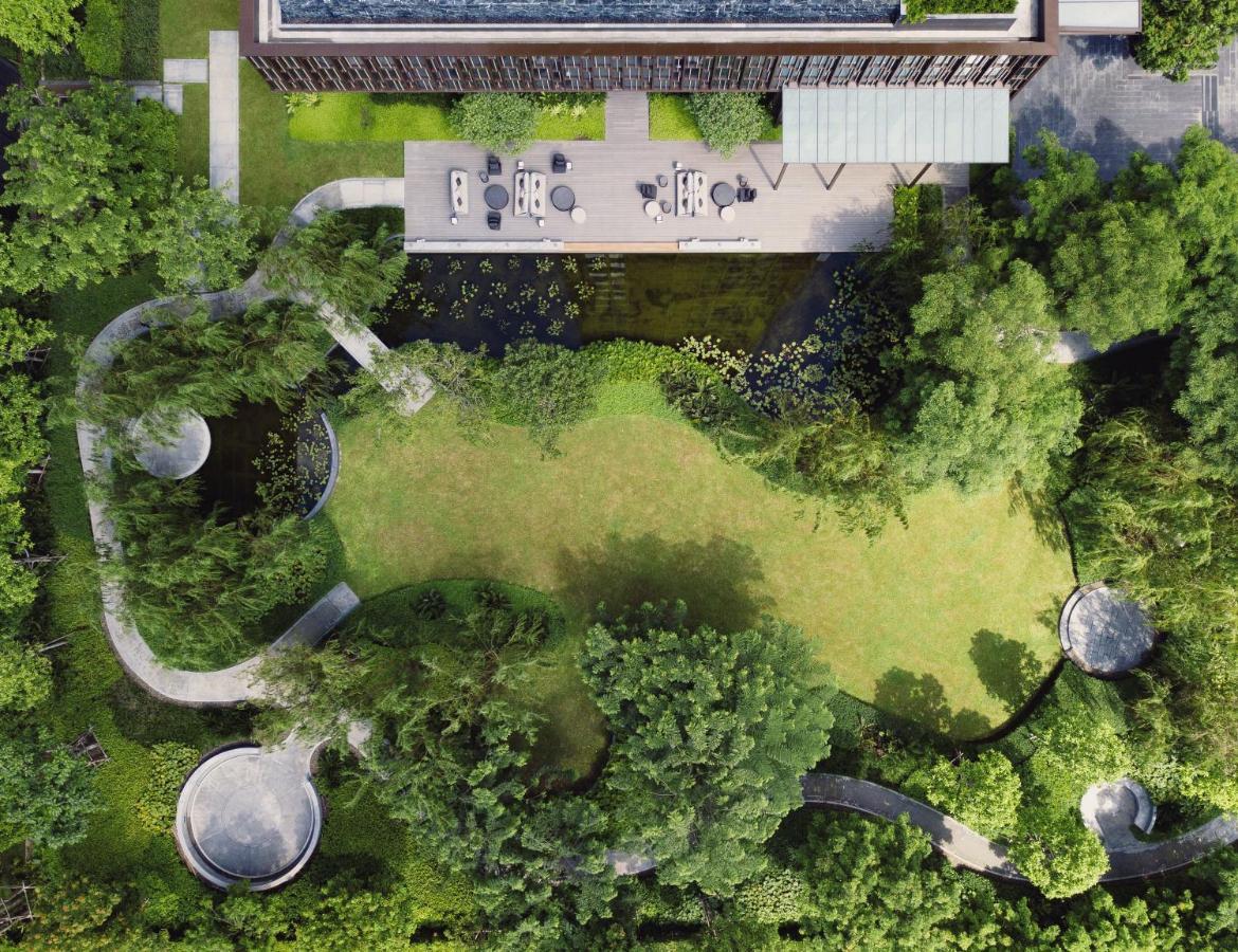 فندق Kimpton Maa-Lai Bangkok By Ihg المظهر الخارجي الصورة Aerial view of the garden