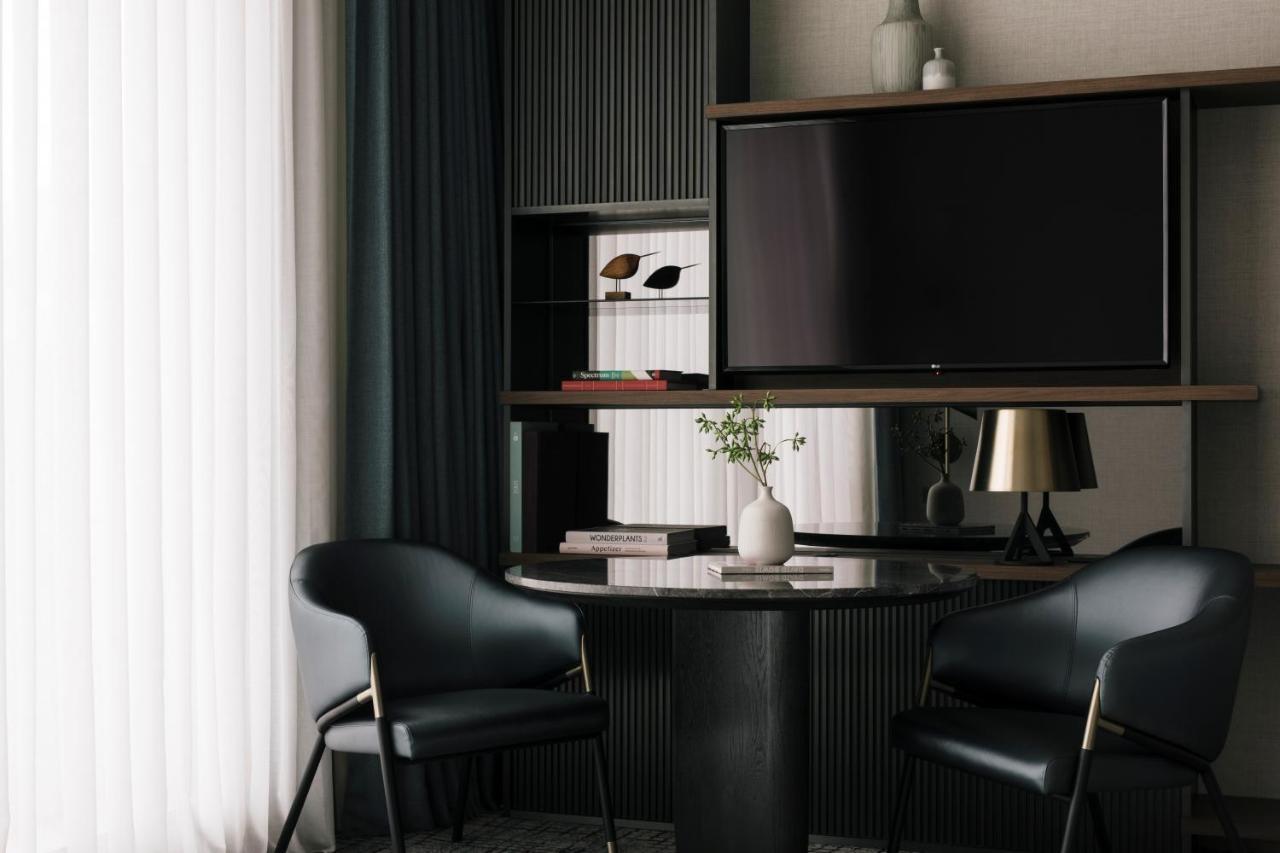 فندق Kimpton Maa-Lai Bangkok By Ihg المظهر الخارجي الصورة A 3D rendering of a living room