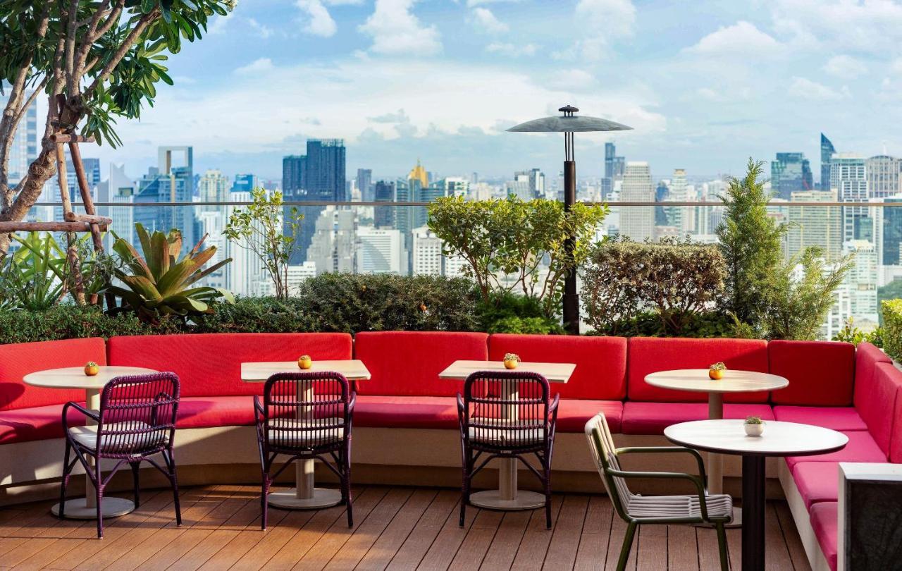 فندق Kimpton Maa-Lai Bangkok By Ihg المظهر الخارجي الصورة The rooftop bar at the hotel